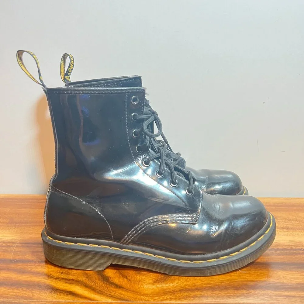 Dr. Martens Boots Black Glossy Women's 9 - Picture 1 of 8